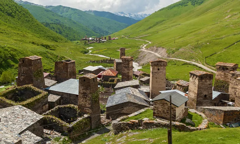 Сванска крепост до село Местия Ушгули Грузия